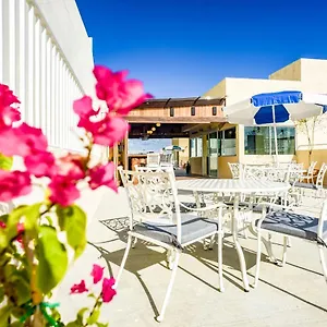https://12-bees-hotel.tulum-hotels.net