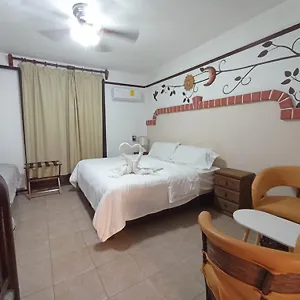 https://suites-fenicia.quintano-roohotels.com