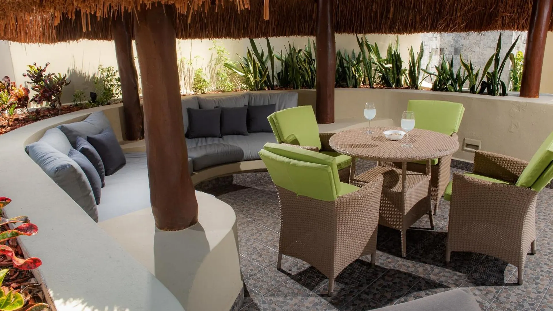 ****  Maya Villa Condo Hotel And Beachclub Playa del Carmen Mexico