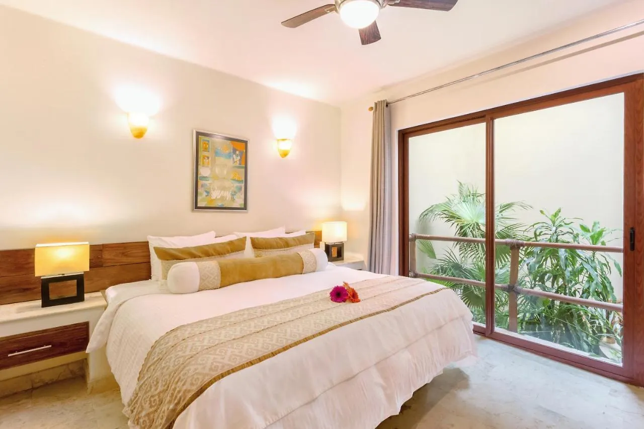****  Maya Villa Condo Hotel And Beachclub Playa del Carmen Mexico